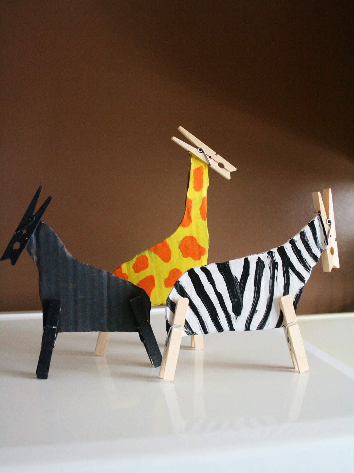 home-eco nanay: clothes pin craft: animals