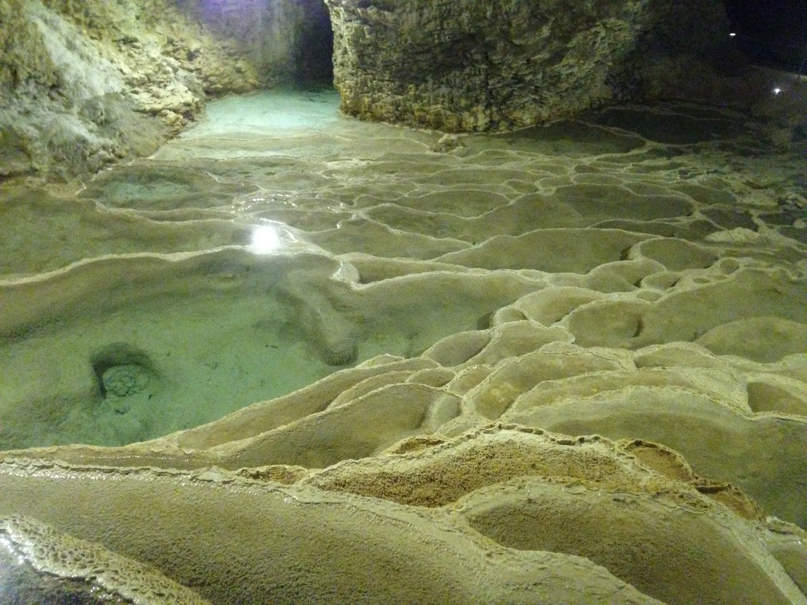 grottes de la balme