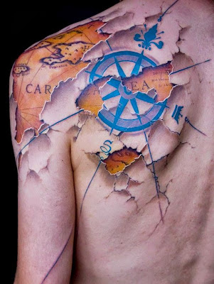 tatuaje de Mapa en la espalda
