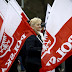 Decenas de miles de polacos protestan contra el gobierno