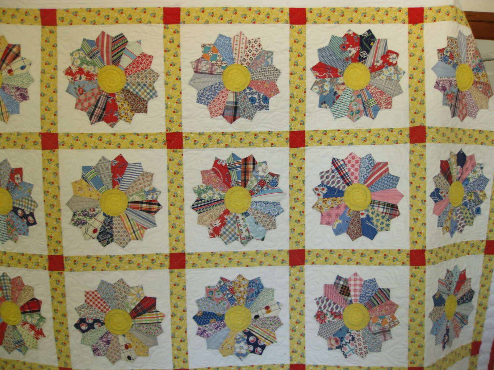 Dresden Plate with a Jelly Roll – Cowtown Quilts