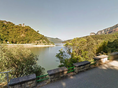 Cerca de la presa de Sau