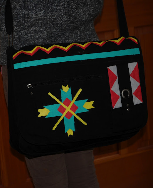 girl-gone-rogue-diy-navajo-patterned-messenger-bag