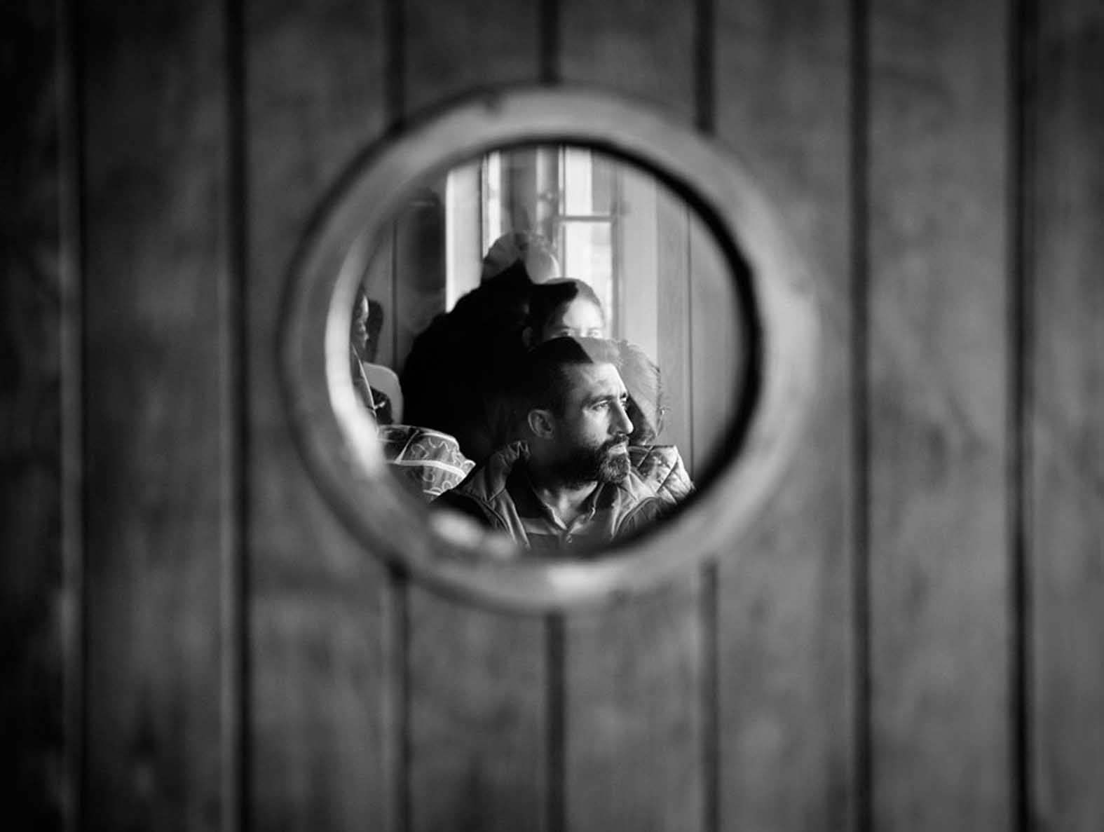 софтбокс fst 70х110cm напольный. Subject photography. фотоаппарат хобби. парень с фотоаппаратом. фотосъемка предметов.