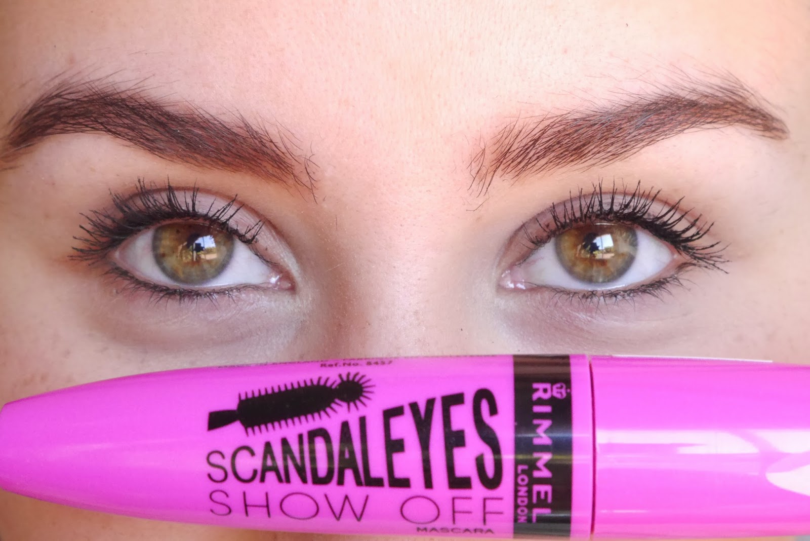 One Thousand Looks RIMMEL SCANDALEYES SHOW OFF MASCARA REVIEW