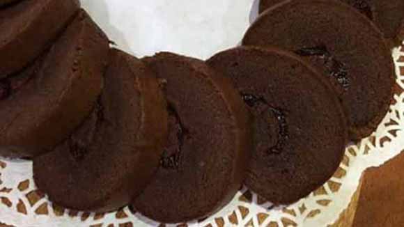 Resep Membuat Swiss Roll Cake Coklat Murah Meriah Super Moist, Lembut, Enak dan Nyoklat Bangeeeet Resep Membuat Swiss Roll Cake Coklat Murah Meriah Super Moist, Lembut, Enak dan Nyoklat Bangeeeet