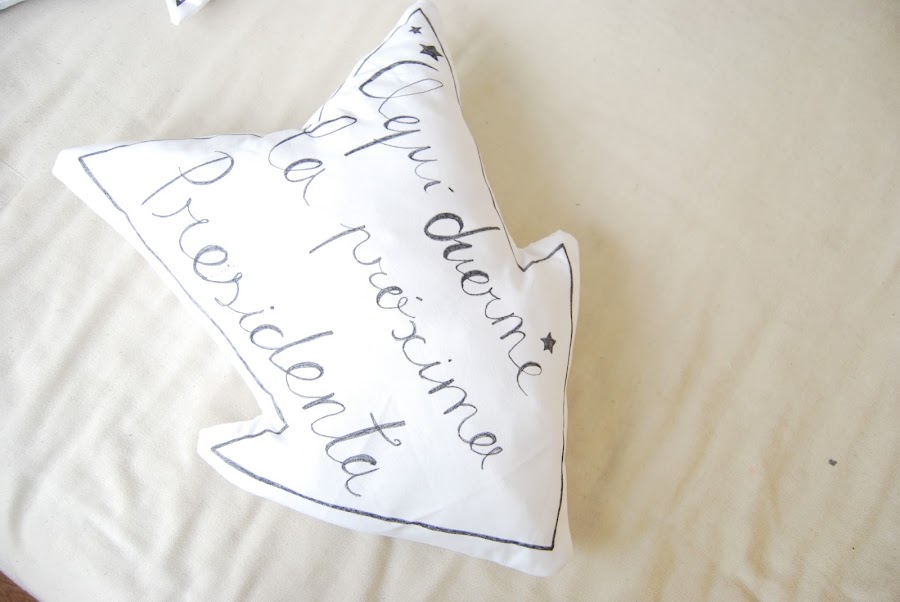 tutorial cojín en forma de flecha. DIY arrow shape cushion