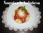 https://www.carminasardinaysucocina.com/2020/09/noquis-en-salsa-bolonesa.html#more