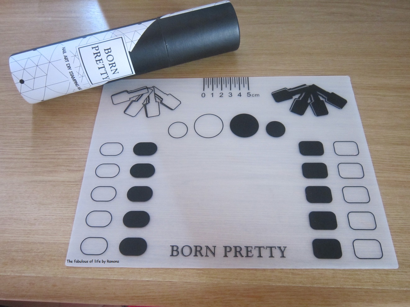 The Fabulous of Life by Ramona Review nail art diy stamping mat by