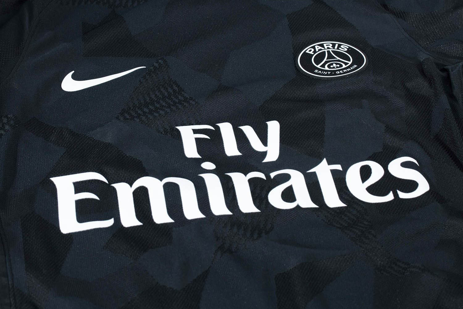 Paris Saint-Germain 17-18 Third Kit Released - Footy Headlines