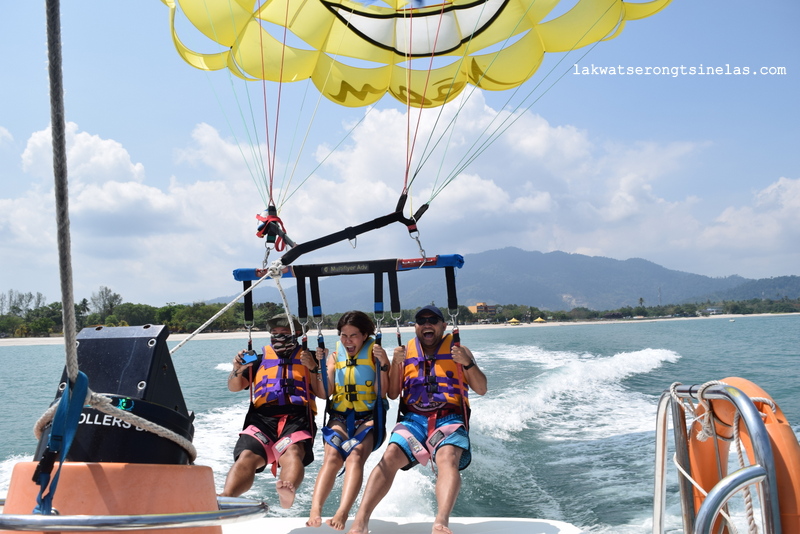 ON PARASAIL A BIRD’S EYE VIEW OF LANGKAWI Lakwatserong Tsinelas