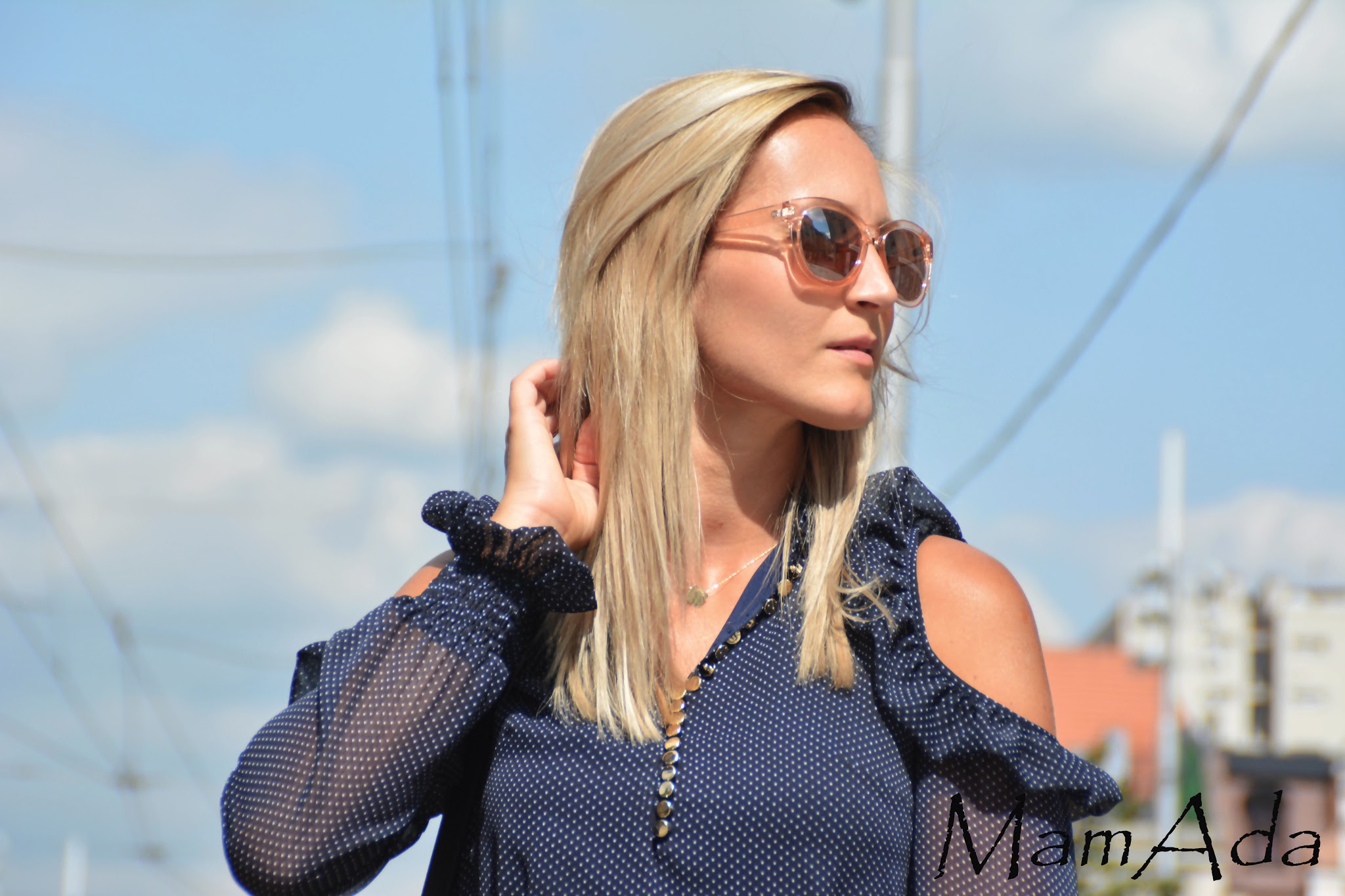 Lekka sukienka idealna na jesienne dni