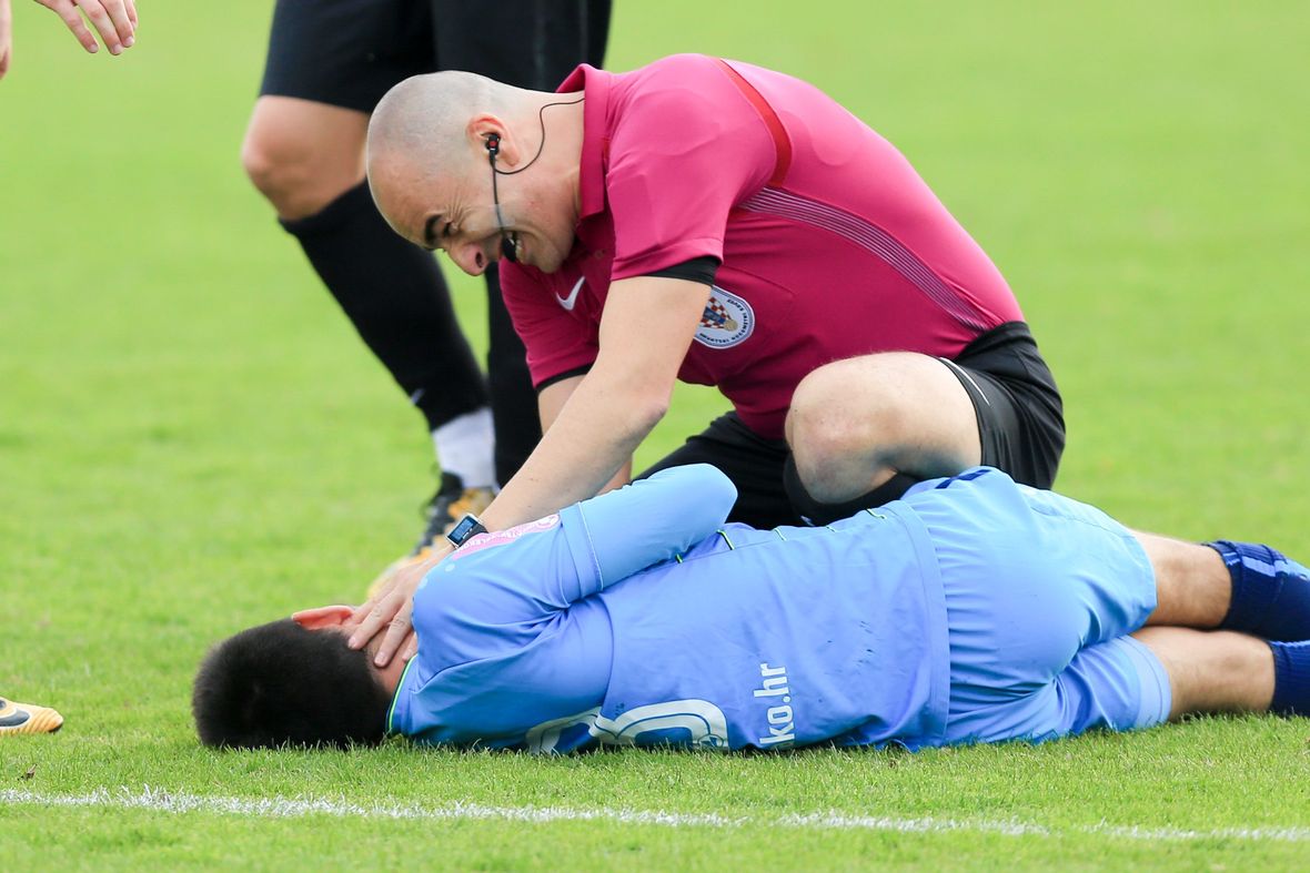 Refereeing World Referee Maric saved the life of a player