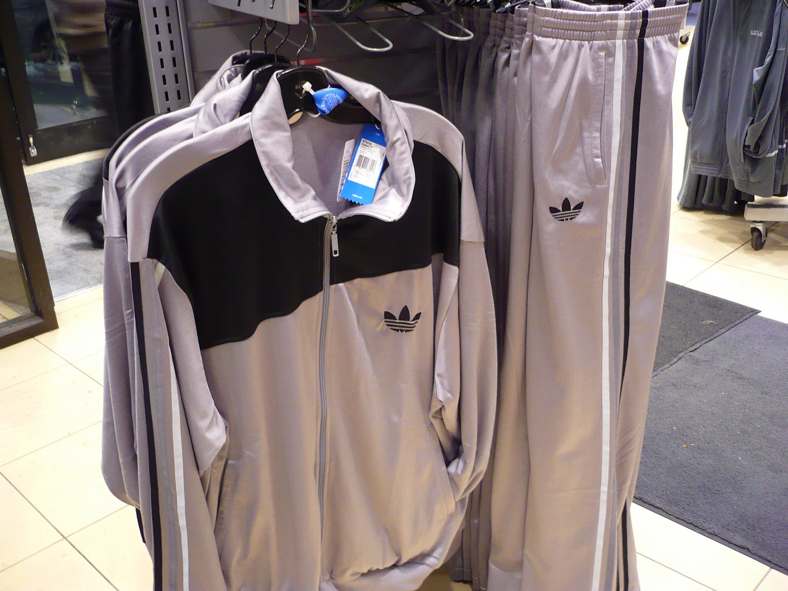 survetement adidas gris