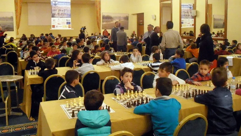 55 μαθητές από τον Έβρο προκρίθηκαν στους ημιτελικούς του Πανελληνίου Σχολικού Πρωταθλήματος Σκάκι
