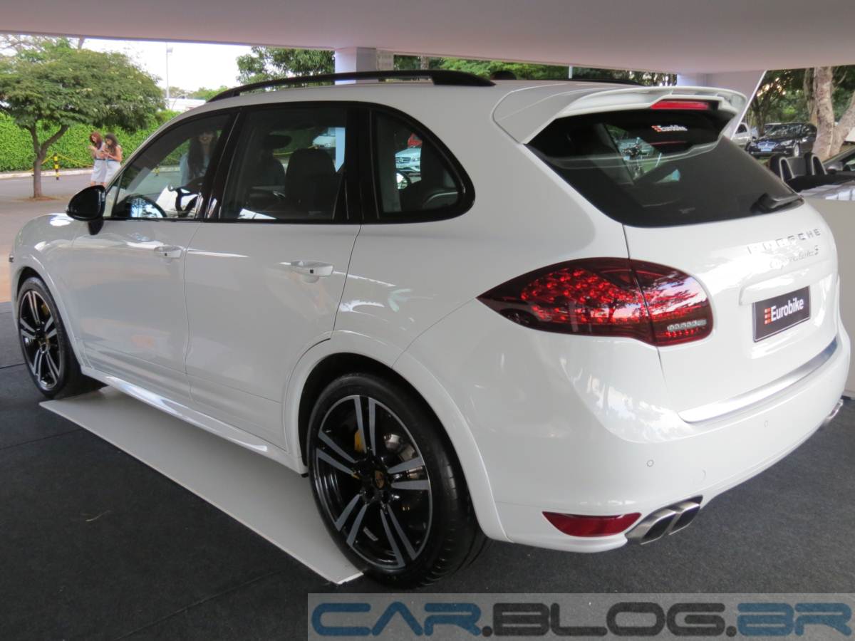 Porsche Cayenne Turbo S 2013 - preço de R$ 804.500 reais