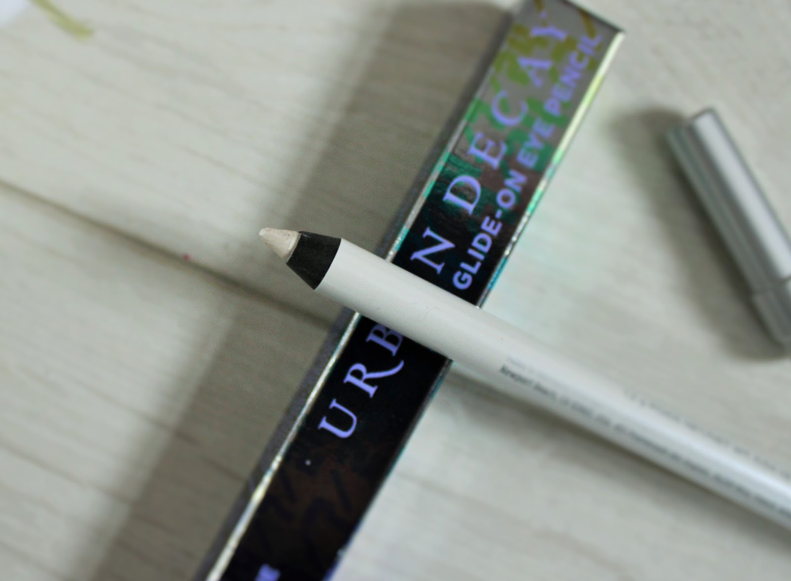 Quick Makeup Cheat for Wide Awake Eyes - Featuring Urban Decay 24/7 Glide-On Eye Pencil in Yeyo