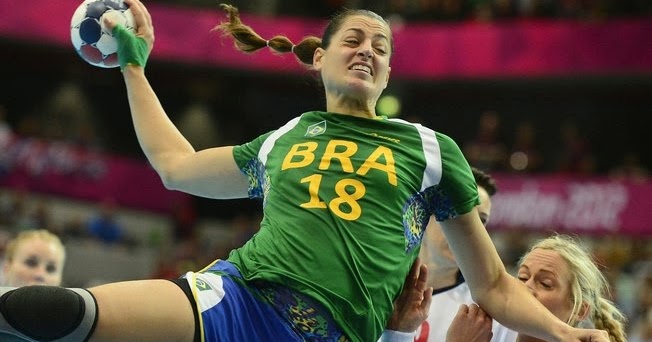 Duda Amorim é eleita melhor jogadora de handebol do mundo