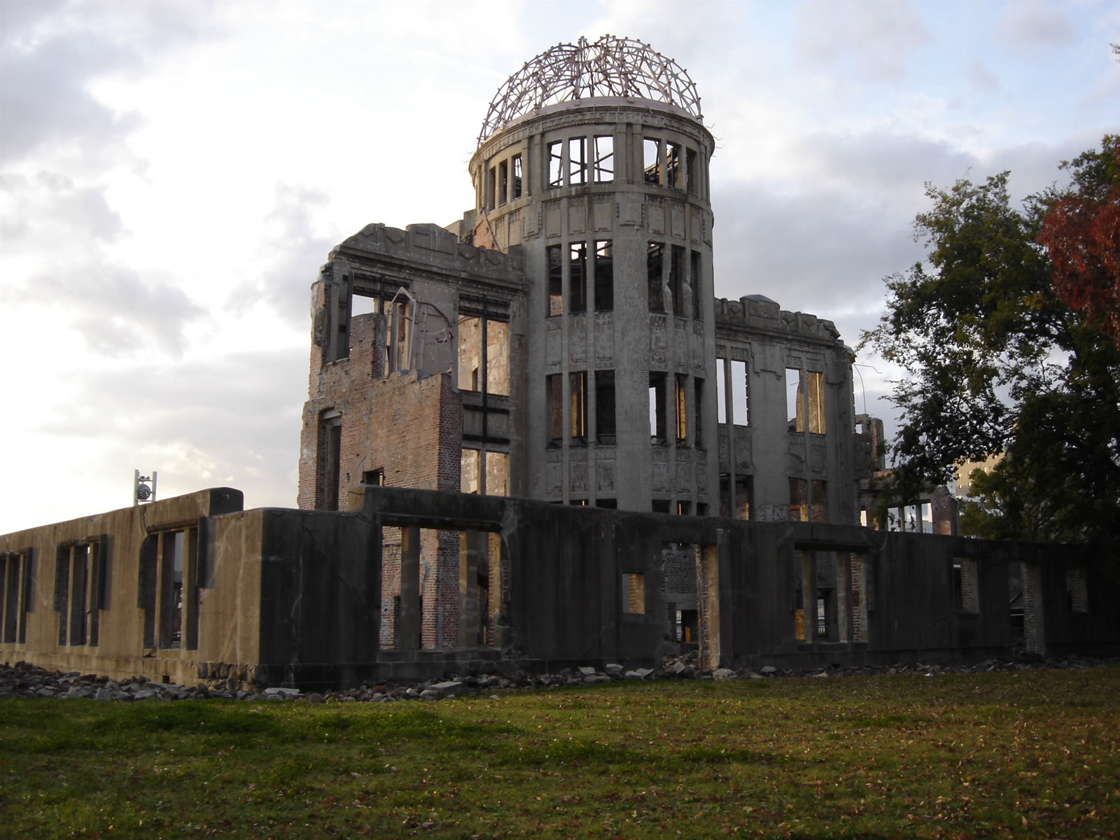 10.15 Saturday night 'Flores de verano' de Tamiki Hara