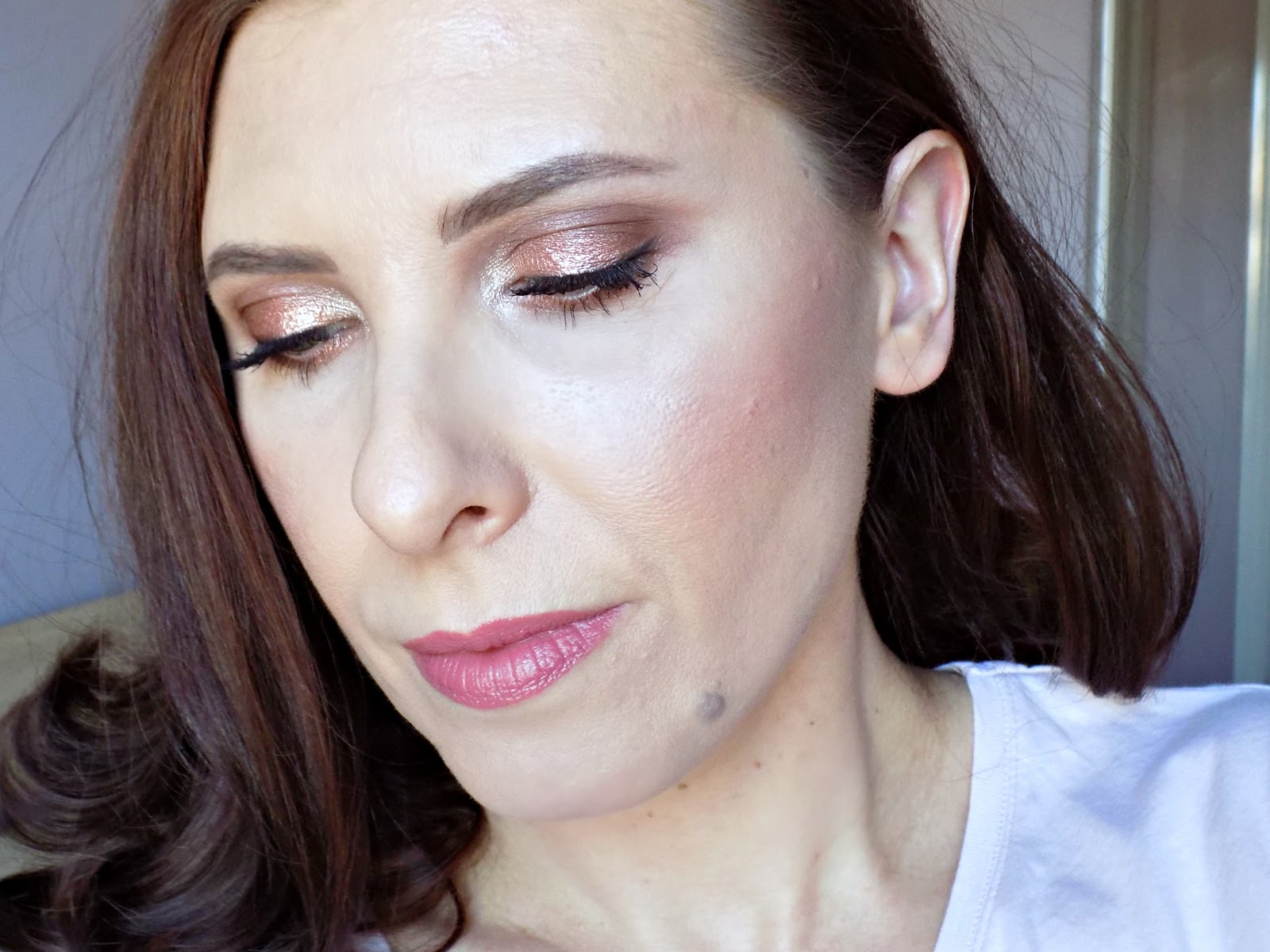 Too Faced Chocolate Gold palette makeup look