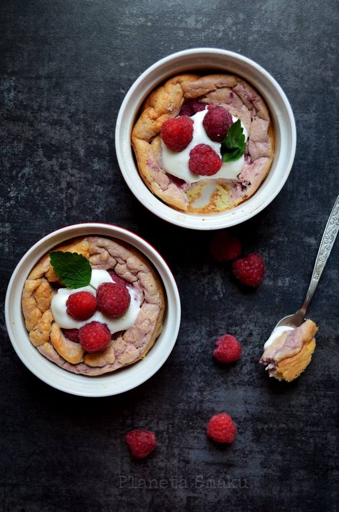 serek wiejski, mini serniczki, sernik z serka wiejskiego, malinowy serniczek, serek wiejski na słodko