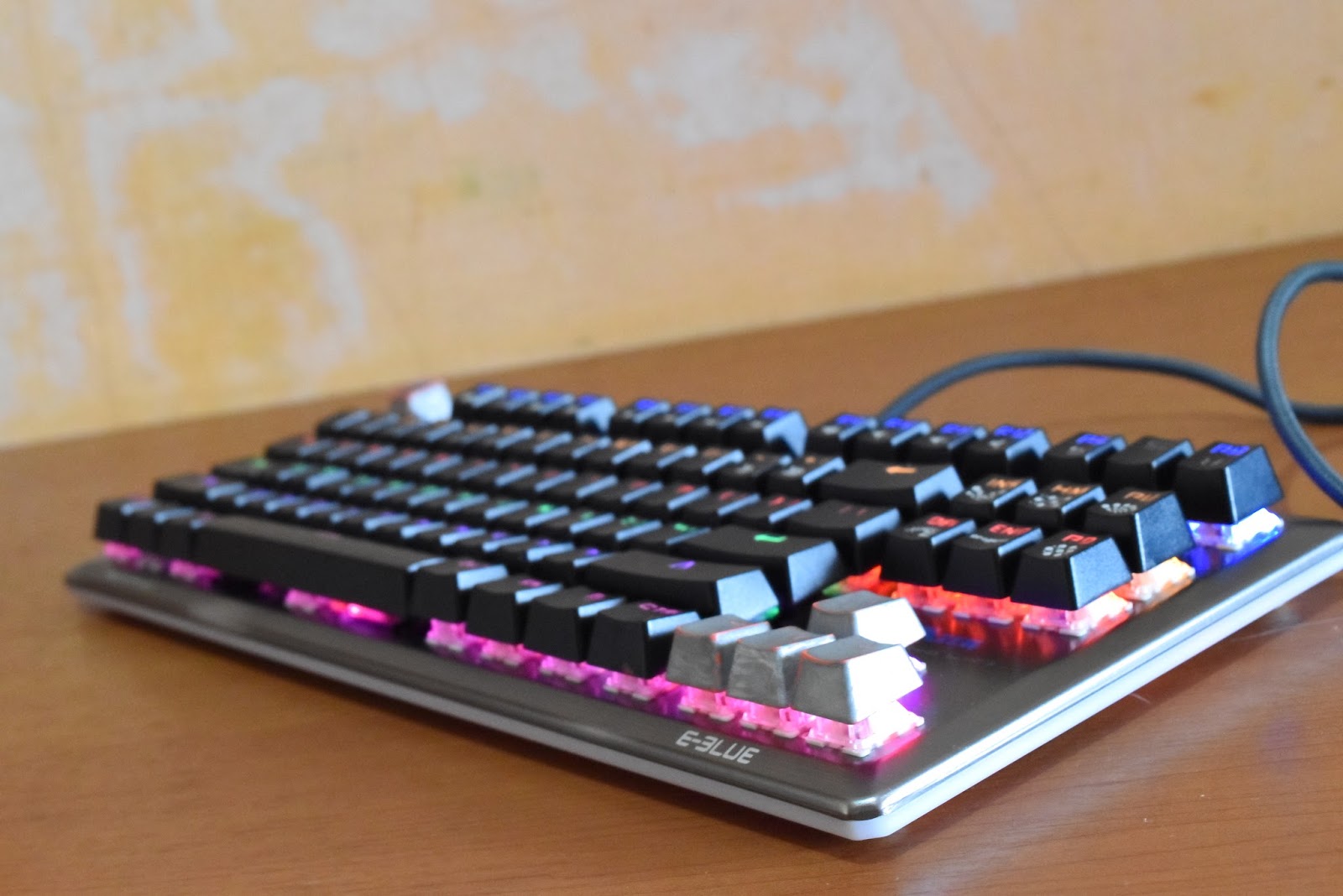 Review Mechanical Keyboard EBlue Mazer K727 Indonesia Yoemanda