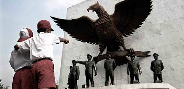Anak Njoto & Keturunan Gerwani PKI Rencanakan Petisi untuk Hancurkan Monumen Pancasila Sakti
