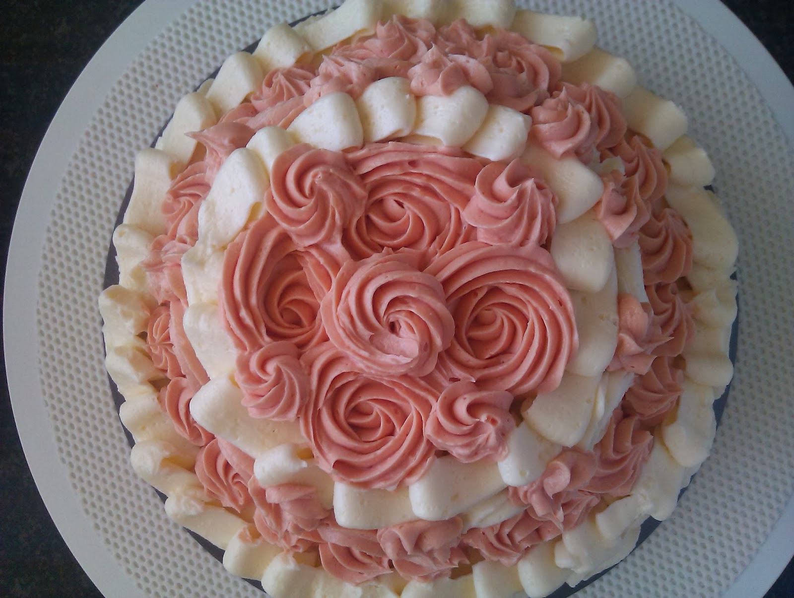 Medwin House Bakery: Decorating Rose Cake - Practice makes ...