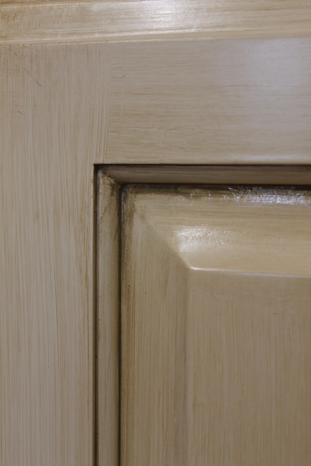 The Ragged Wren How To Glazing Cabinets, How To Glaze A Cabinet