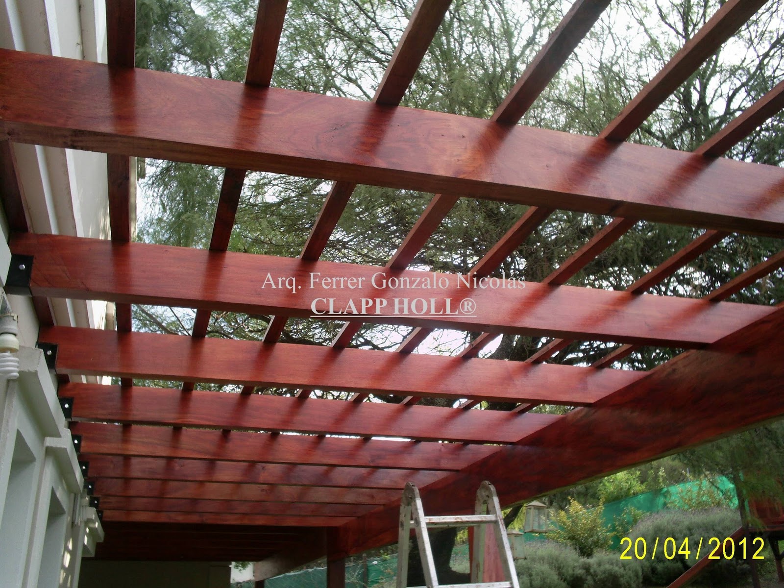 PÉRGOLAS CLÁSICAS DE MADERA CLAPP HOLL CÓRDOBA Clapp Holl® y