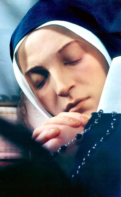 Santa Bernadette: corpo incorruto em Nevers