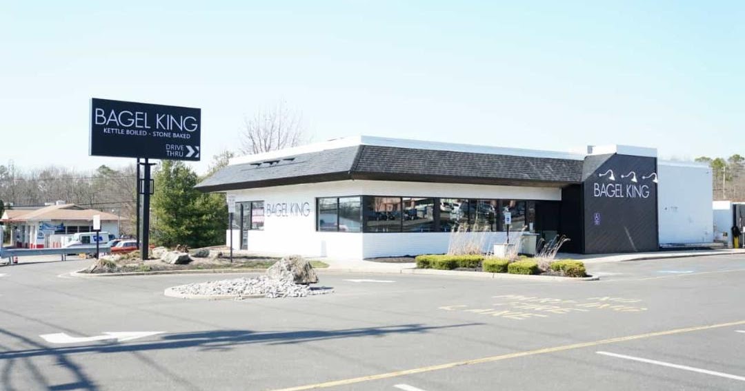 Hefkervelt Bagel King Grand Opening