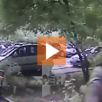 Камера сняла на видео, как мужчина душил девушку в Москве из-за 50 рублей(ВИДЕО)