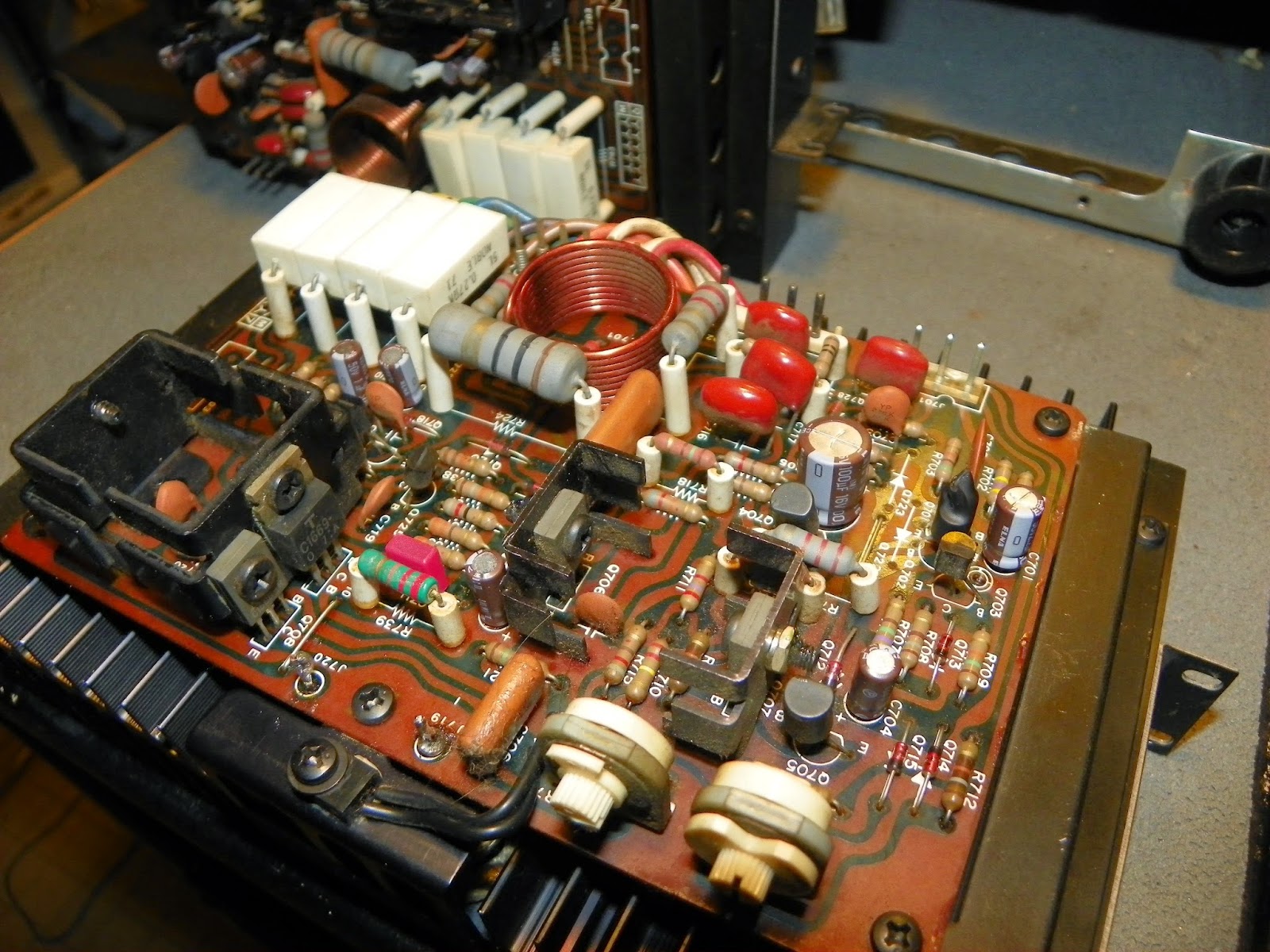 Vintage HiFi Audio Restorations Marantz 2330 Receiver