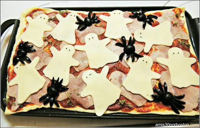 Comida Terrorífica para Fiestas de Halloween de Miedo: Pizzas de Fantasmas y Arañas