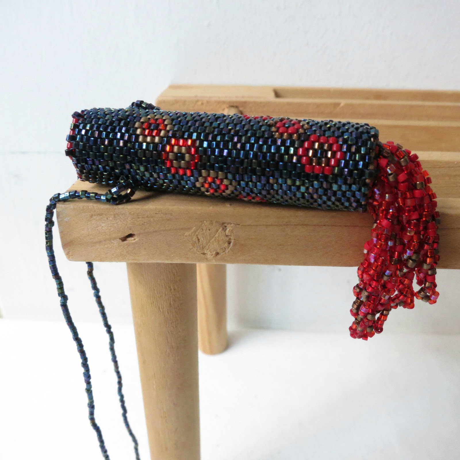 What I learnt about bead stitching Projects by Jane