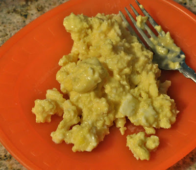 Microwave scrambled eggs