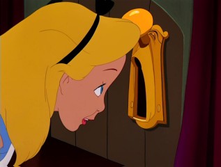 Alice looking through keyhole Alice in Wonderland 1951 animatedfilmreviews.filminspector.com