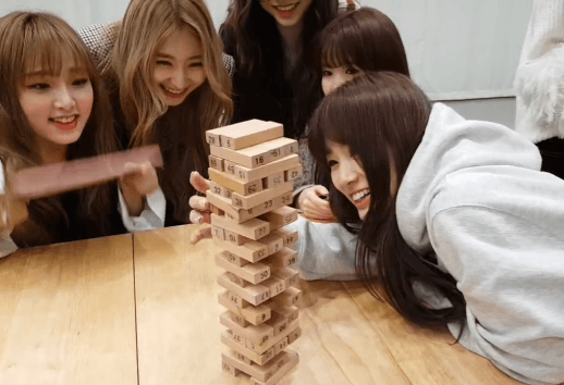 패기로 예나 제압하는 나코