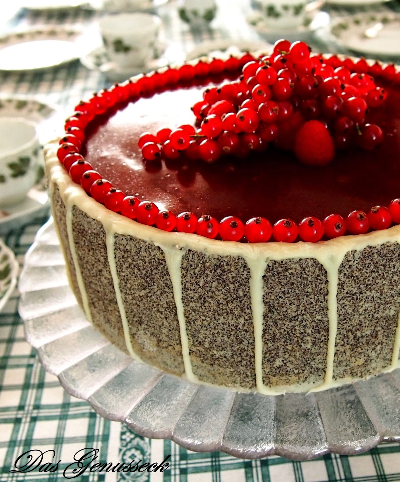 Das Genusseck: Beerentorte mit Himbeer-Mousse und weißer Trüffelcreme