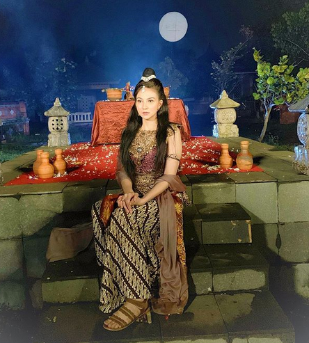 Alessia Cestaro Jadi Pemeran Farida Di Sinetron Misteri Gunung Merapi Gantikan Nika Indah Info Artis Musik Dan Televisi