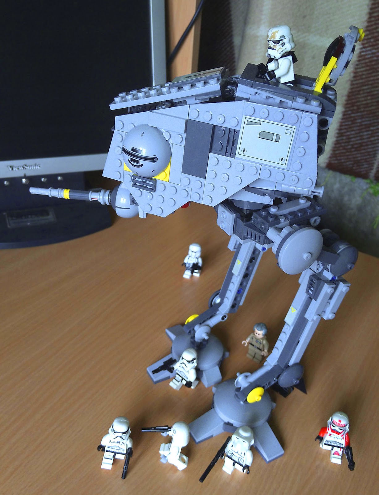 Шагоход AT-DP