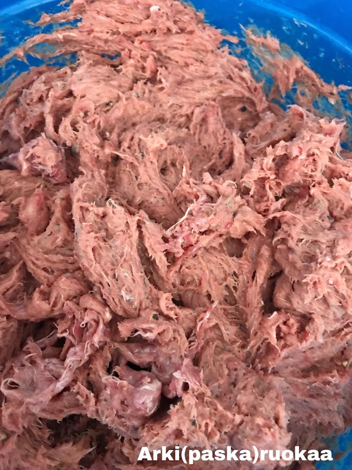 vaimo imee isot kalut