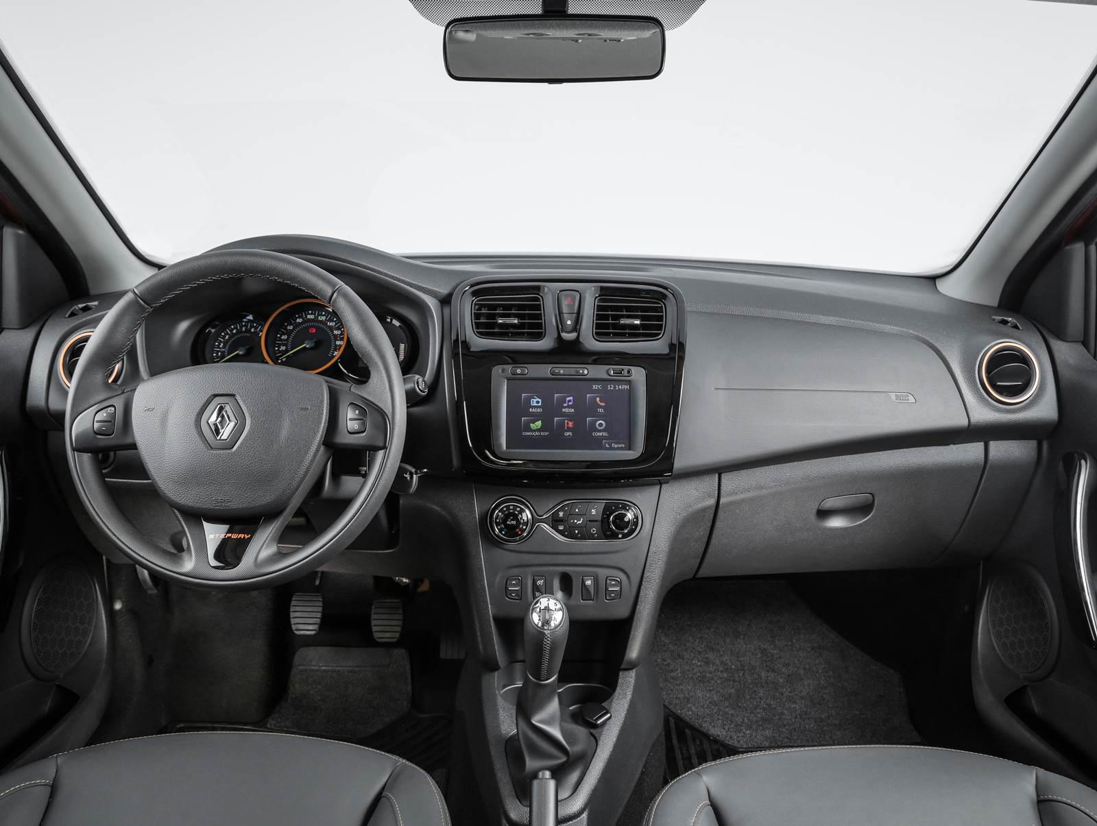 Renault Sandero Stepway 2015 - interior - painel