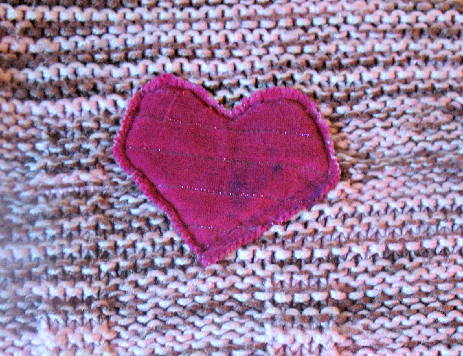 Little Ella Lu How to mend a knitted blanket unconventional method