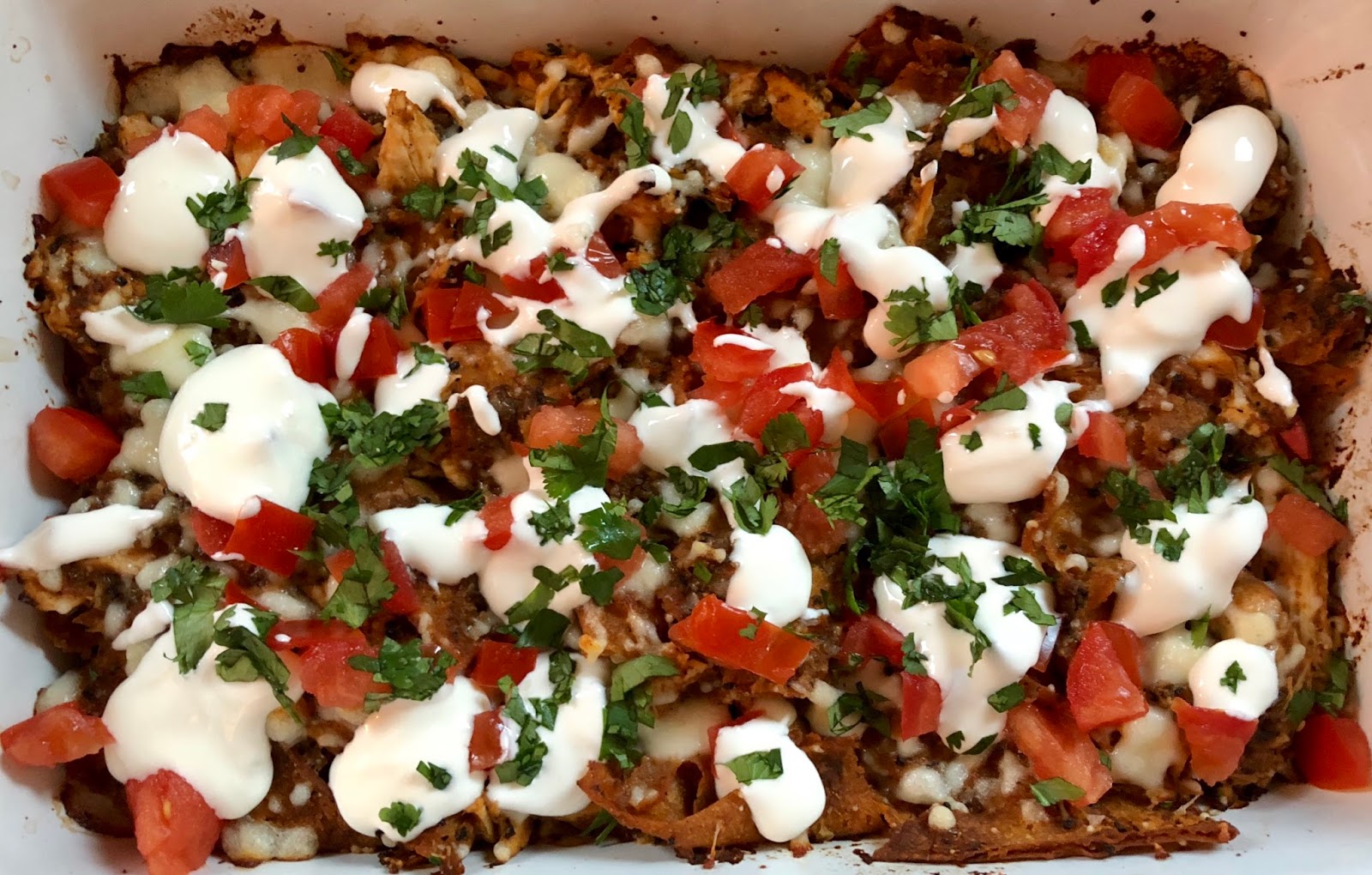 Brot &amp; Meer: CHILAQUILES CON POLLO - MEXIKANISCHER TORTILLA-AUFLAUF MIT ...