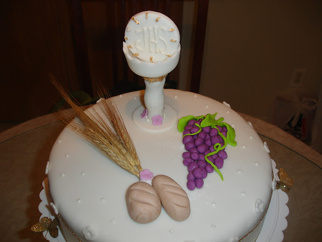 Cakes: first communion cake