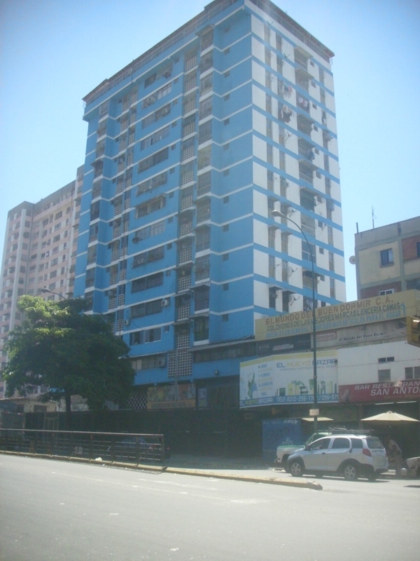 INVERSIONES ARUANDA BIENES RAICES C.A. Avenida Francisco de Miranda