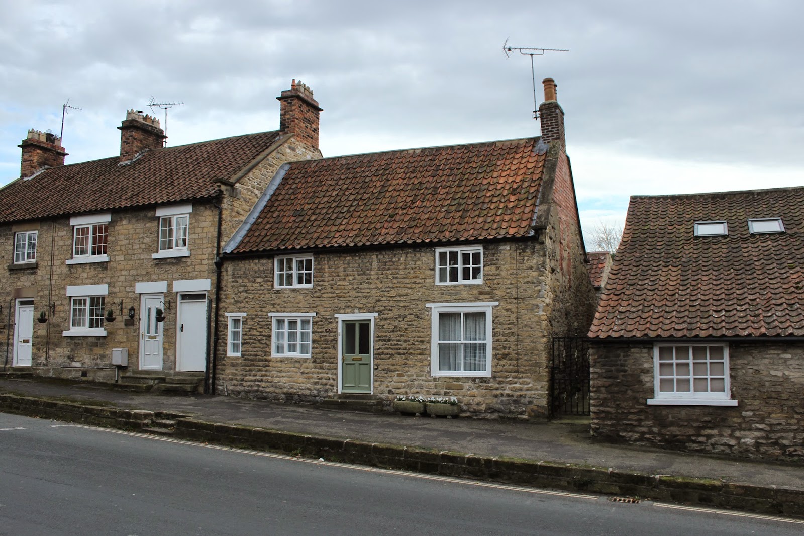 ANTECEDENT ARCHITECTURE Houses of the North York Moors ThorntonleDale