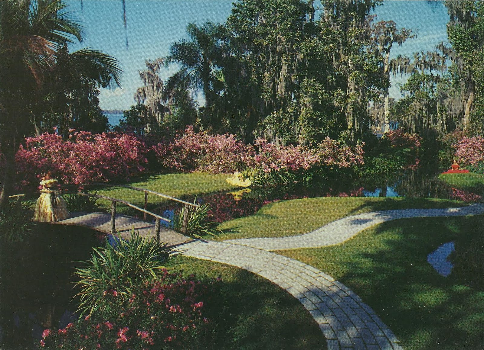 Vintage Travel Postcards: Cypress Gardens